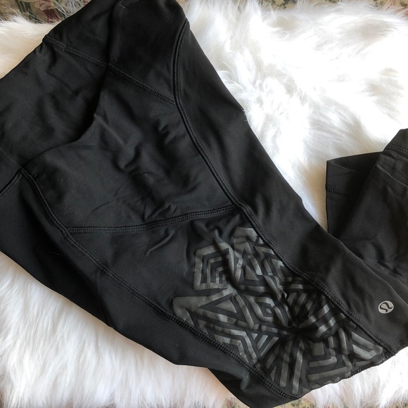 lululemon athletica Pants - Lululemon black crop leggings